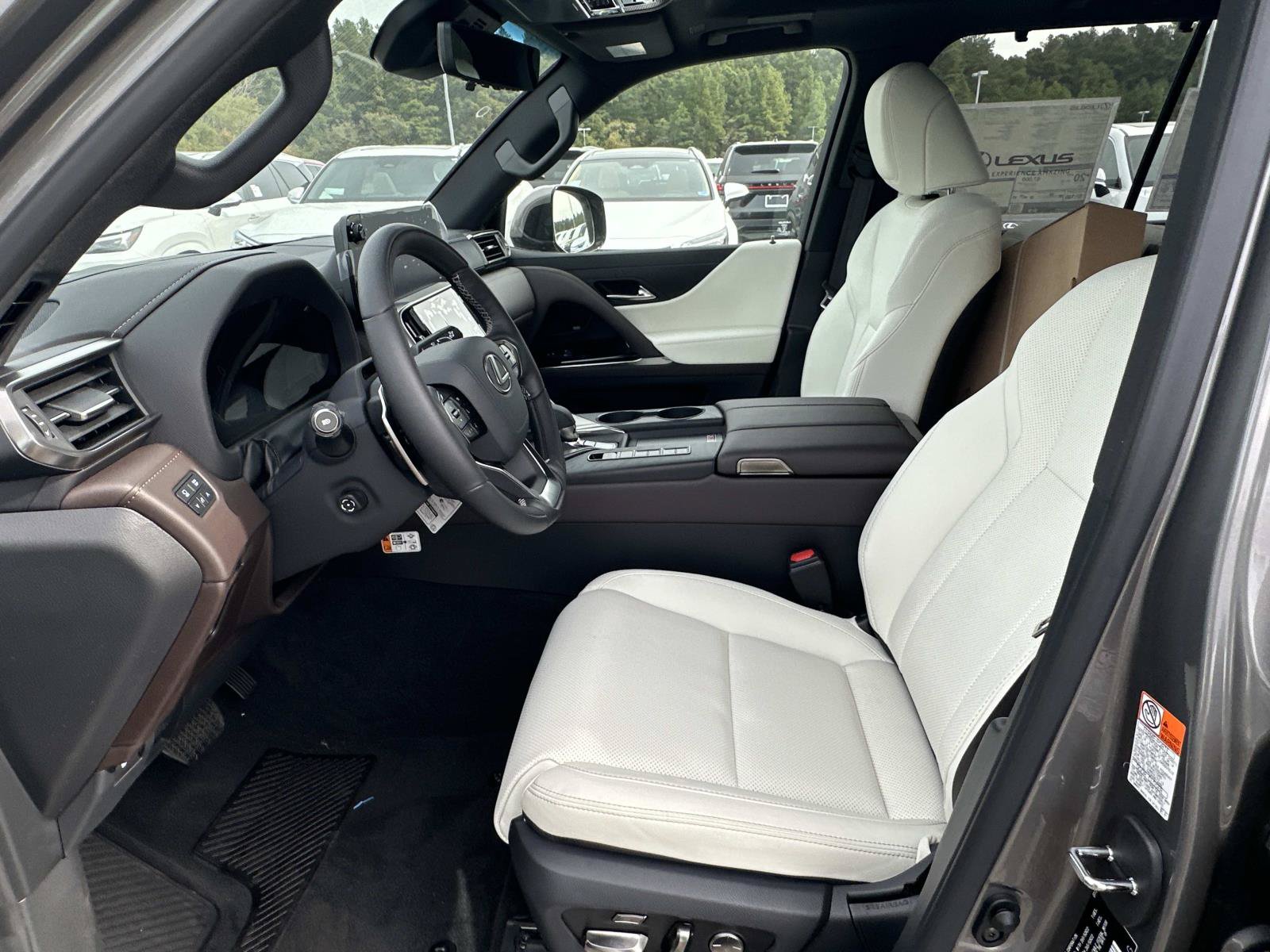New 2026 Lexus LX 700h Luxury w/ Accessory Package (Z1) AWD/4WD image 17