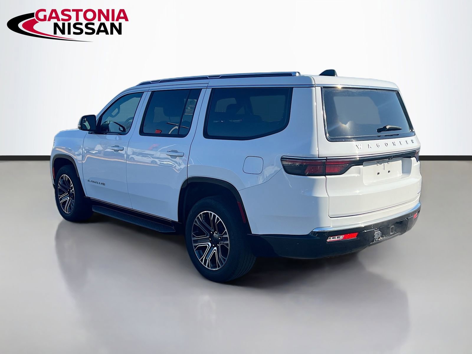 Used 2024 Jeep Wagoneer Series II w/ Flexible Seating Group image 6