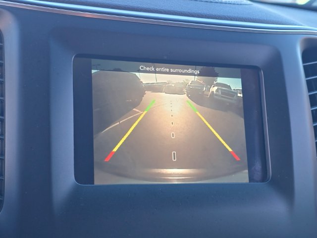 Used 2020 Jeep Cherokee Latitude w/ Cold Weather Group FWD image 18