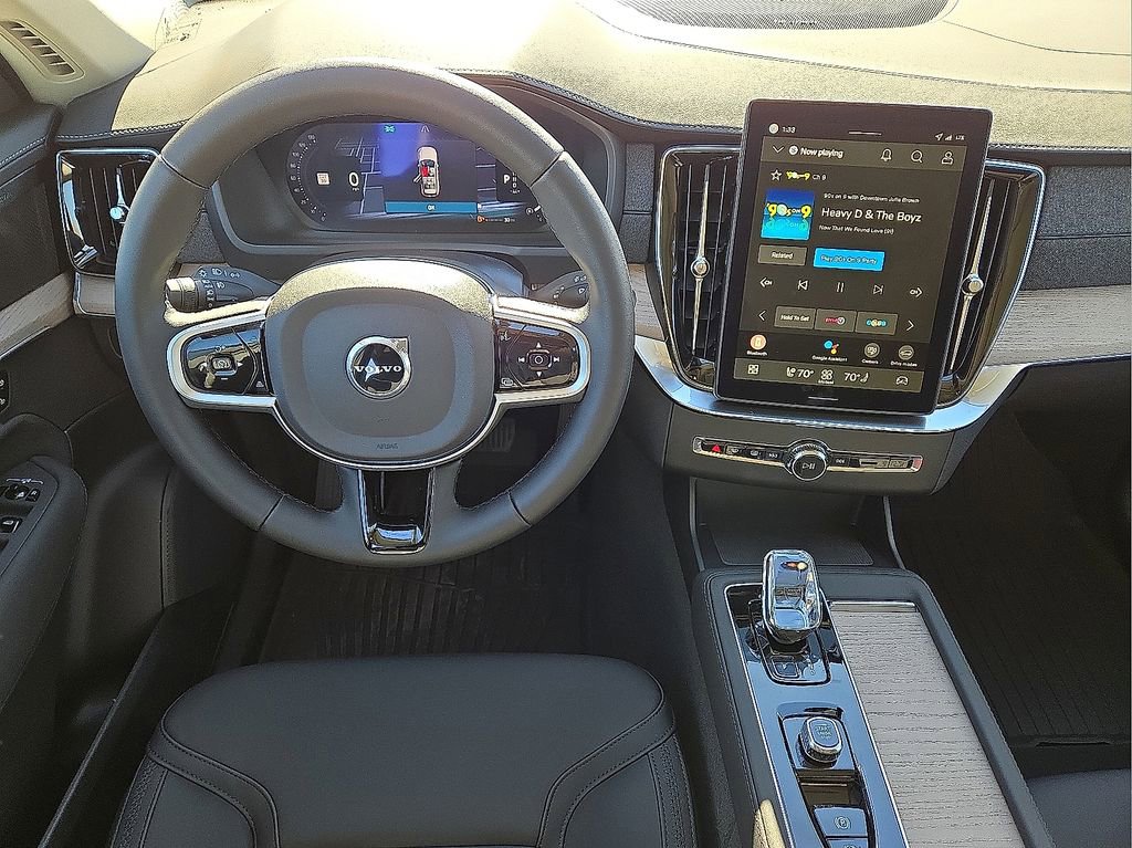 New 2026 Volvo XC90 B6 Plus w/ Protection Package Premier AWD/4WD image 16