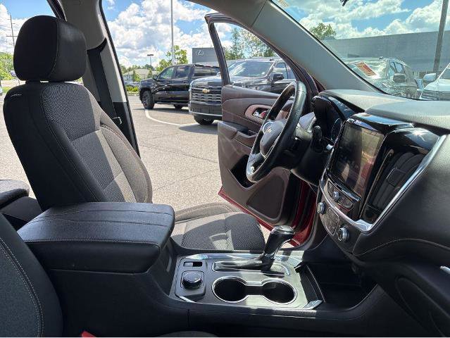 Used 2019 Chevrolet Traverse LT w/ LPO, Black Accent Package AWD/4WD image 37