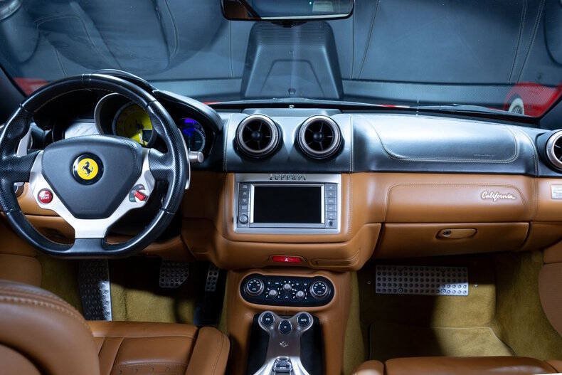 Used 2010 Ferrari California RWD image 50