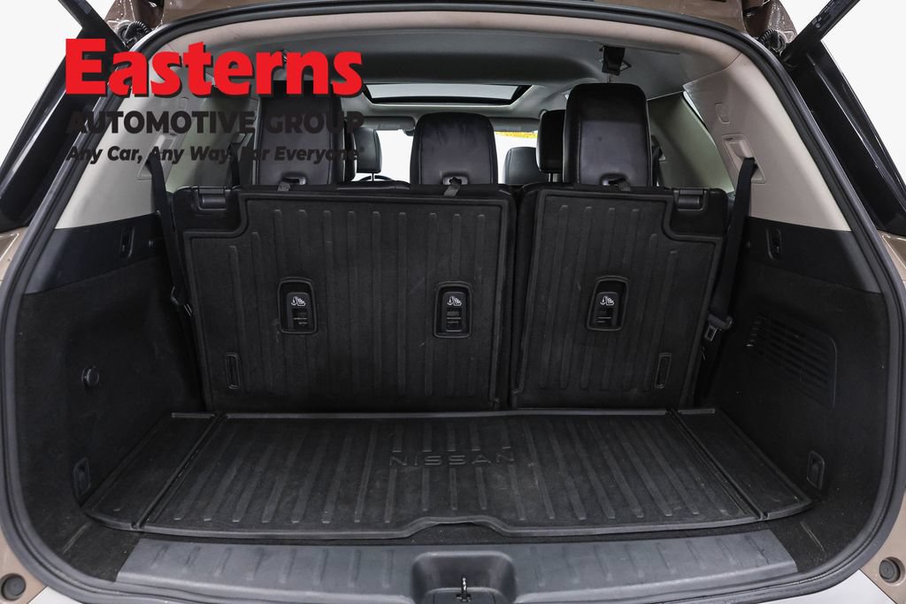 Used 2023 Nissan Pathfinder Platinum w/ Cargo Package AWD/4WD image 9