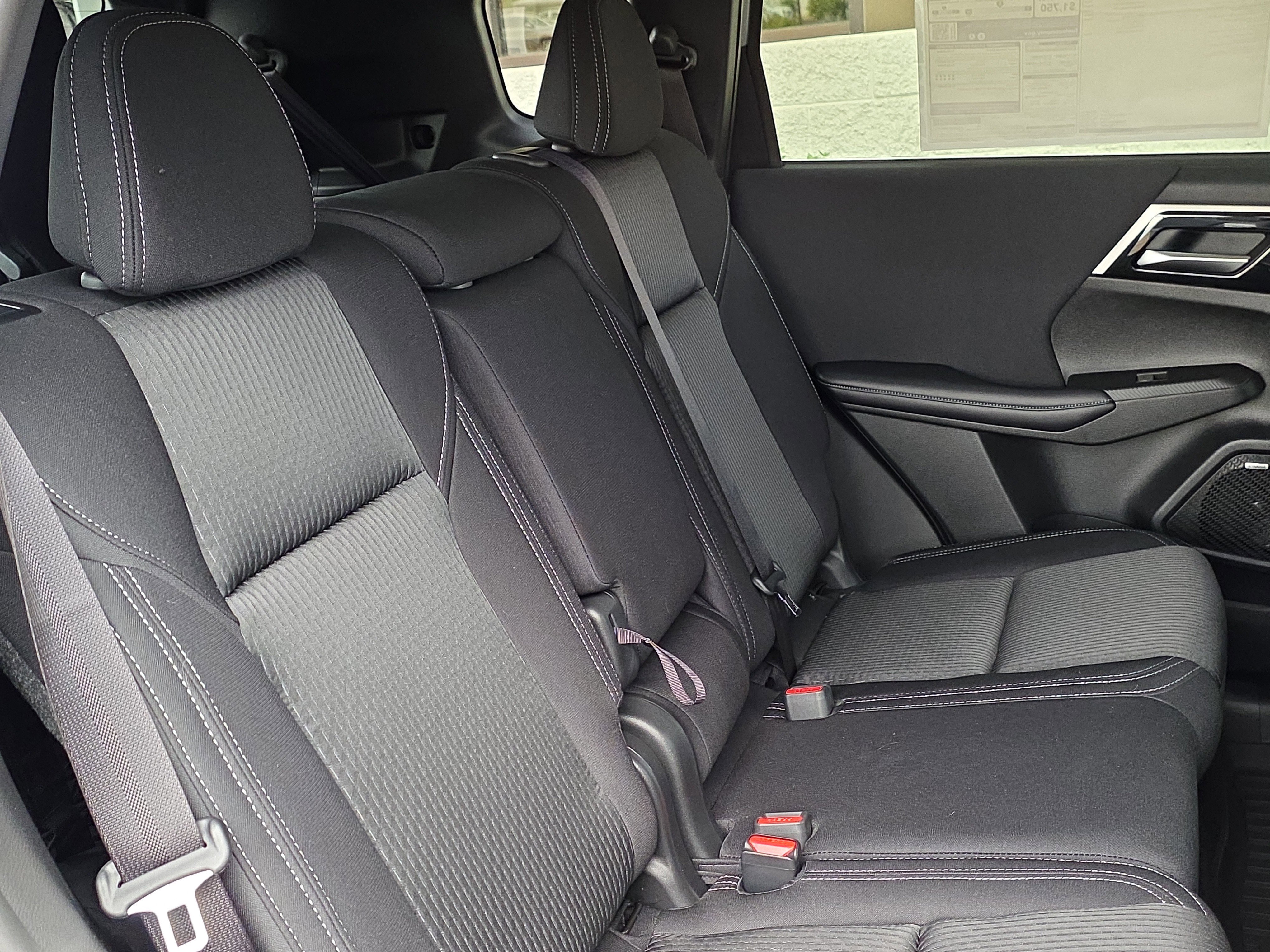 New 2026 Mitsubishi Outlander ES FWD image 29