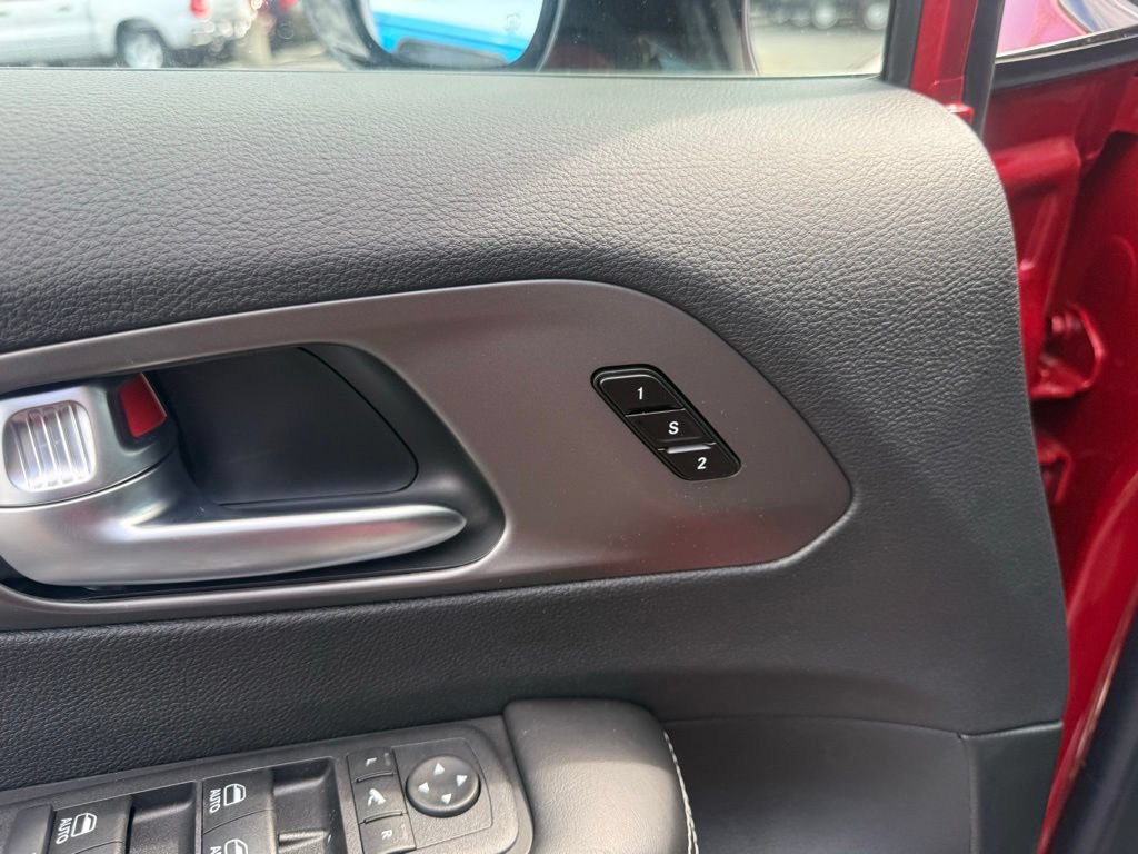 New 2027 Chrysler Pacifica Limited AWD/4WD image 13
