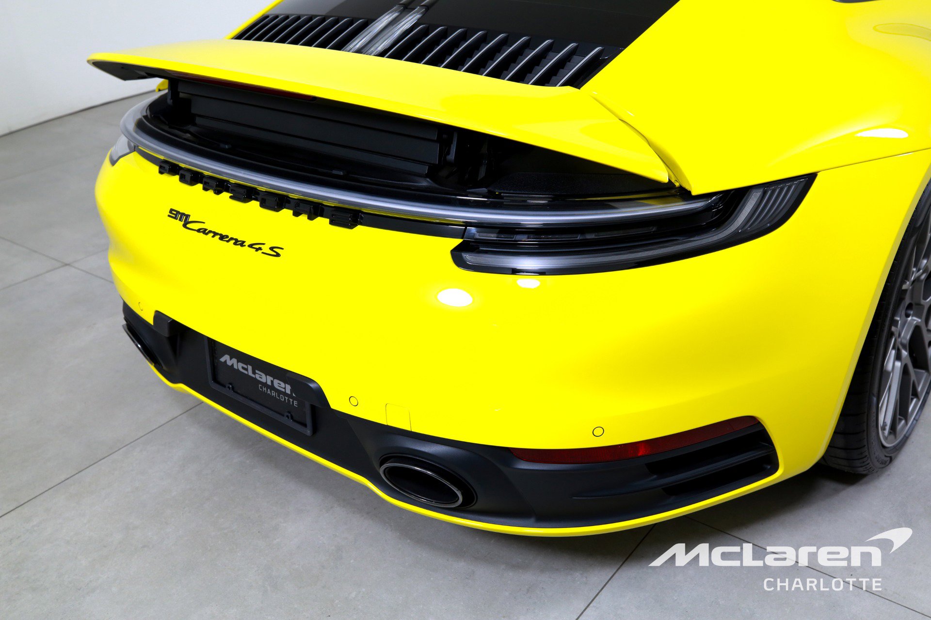 Used 2022 Porsche 911 Carrera 4S w/ Premium Package image 32