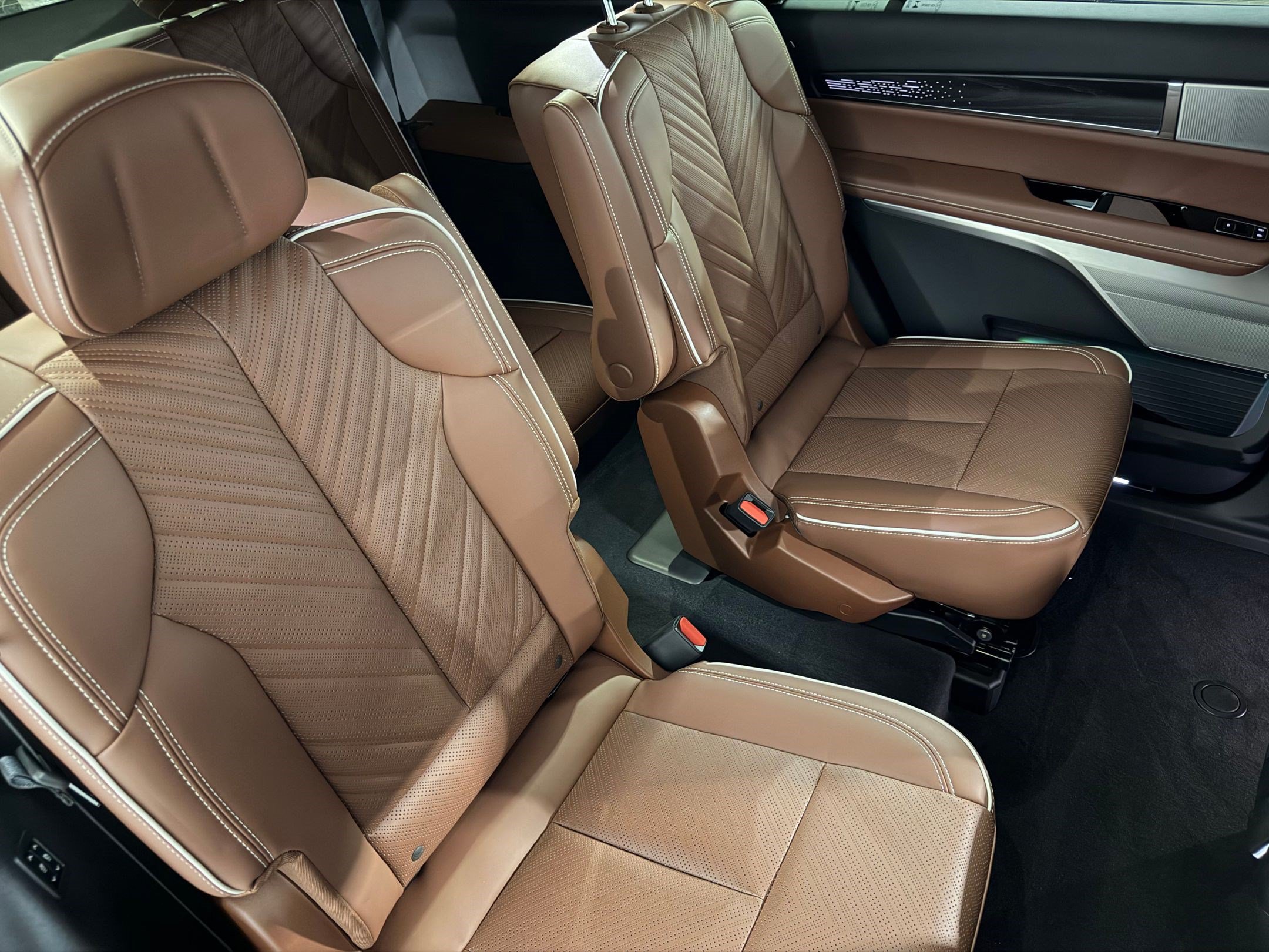 New 2026 Cadillac Vistiq Platinum AWD/4WD image 49