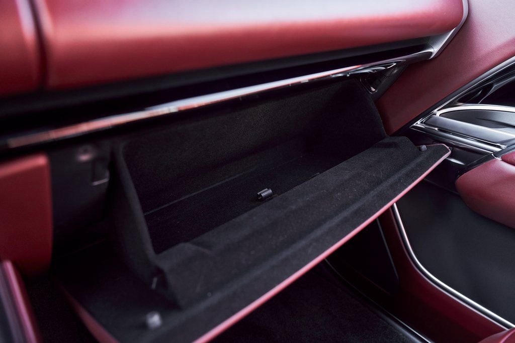 Used 2025 Land Rover Range Rover SE image 75