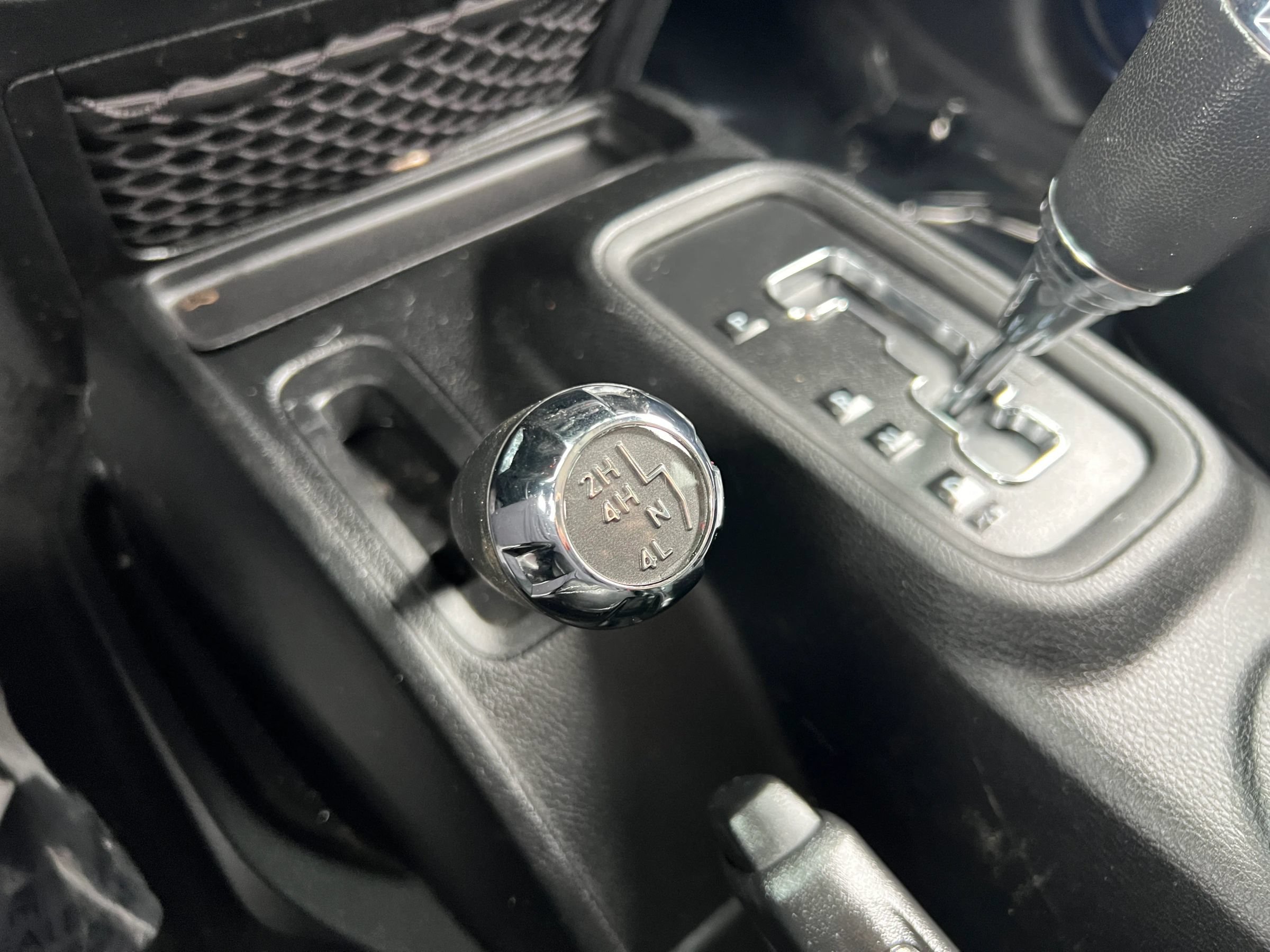 Used 2013 Jeep Wrangler Rubicon w/ Dual Top Group AWD/4WD image 27