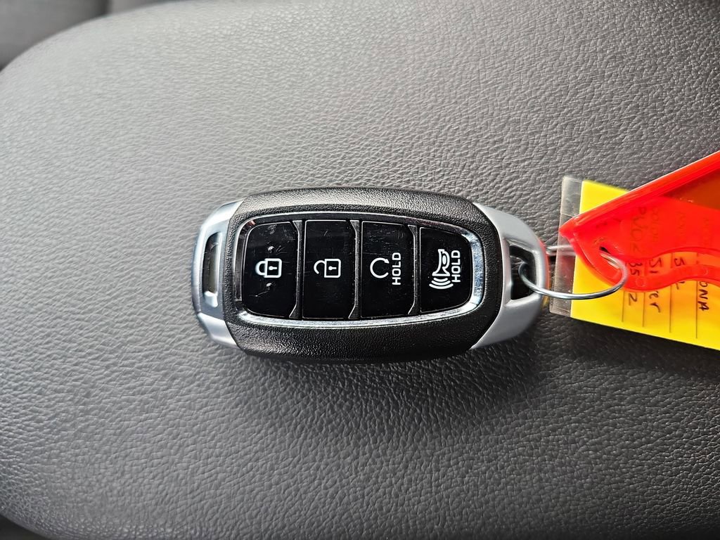 Used 2023 Hyundai Kona SEL image 32