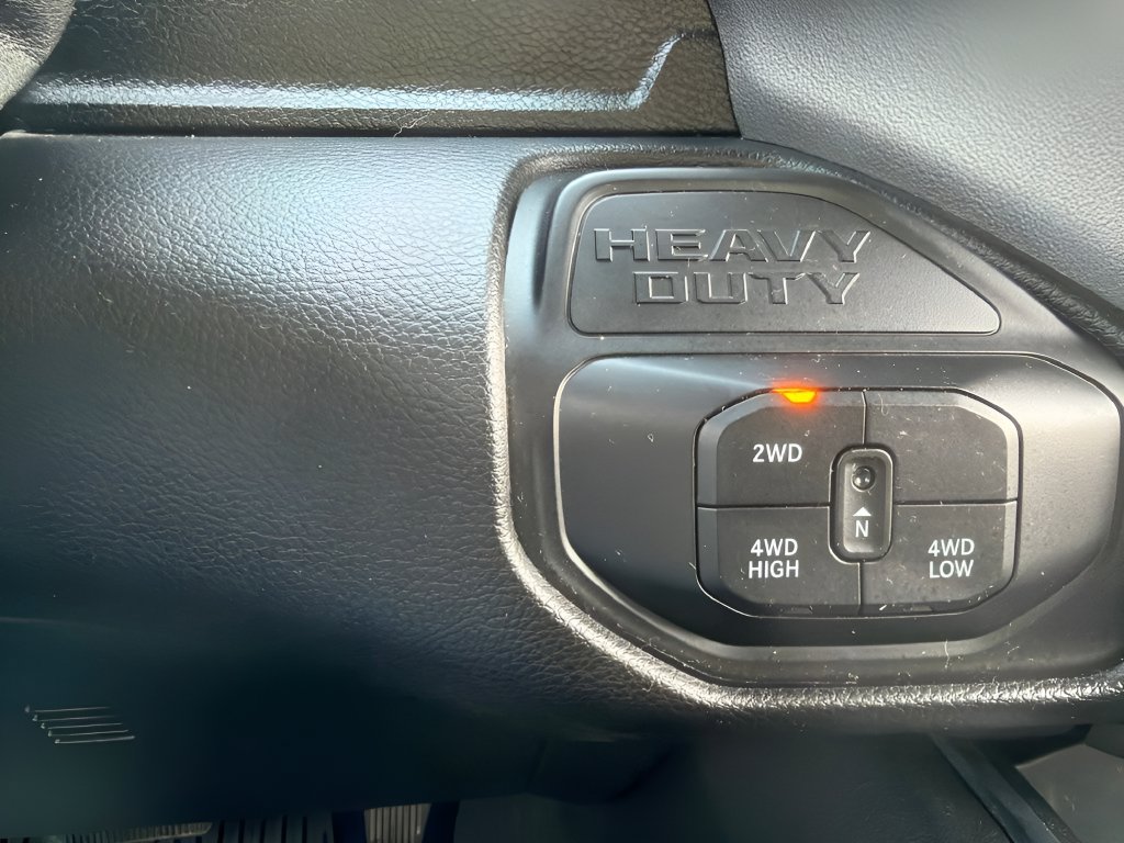 Used 2026 RAM 3500 Laramie AWD/4WD image 21