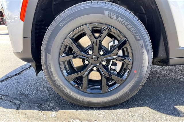 New 2026 Jeep Grand Cherokee L 4WD image 12