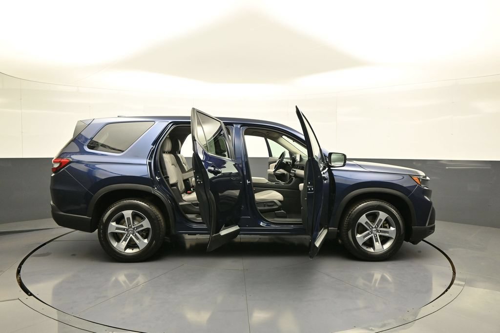 Certified 2023 Honda Pilot EX-L image 43
