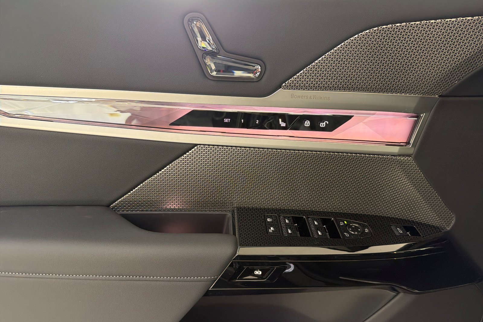 New 2026 BMW 740i w/ Premium Package RWD image 14