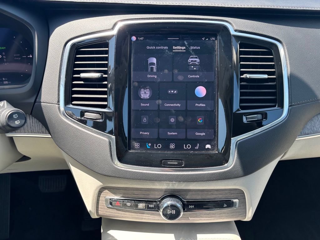 Used 2023 Volvo XC90 T8 Ultimate w/ Lounge Package AWD/4WD image 10