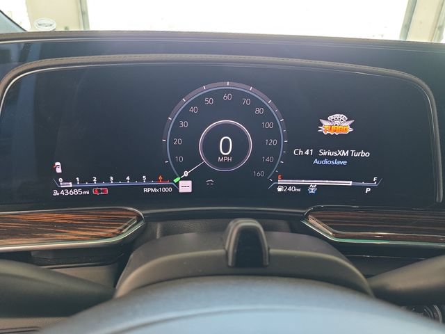 Certified 2023 Cadillac Escalade Premium Luxury AWD/4WD image 20