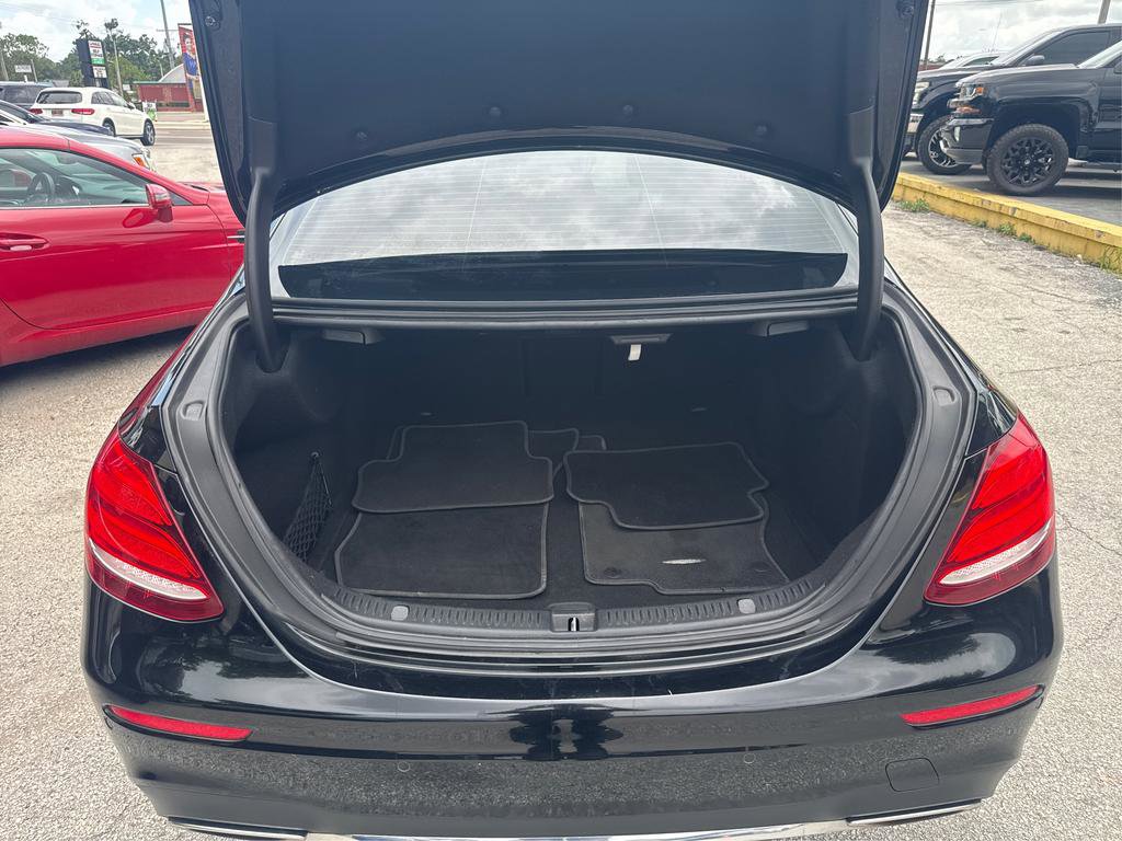 Used 2018 Mercedes-Benz E 300 image 13