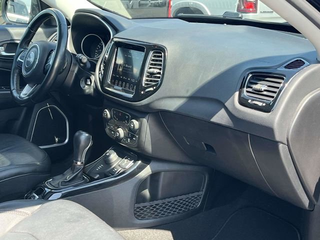 Used 2021 Jeep Compass Limited w/ Sun and Sound Group AWD/4WD image 25