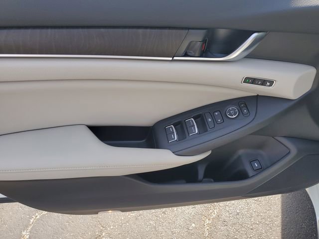 Used 2018 Honda Accord Touring image 21