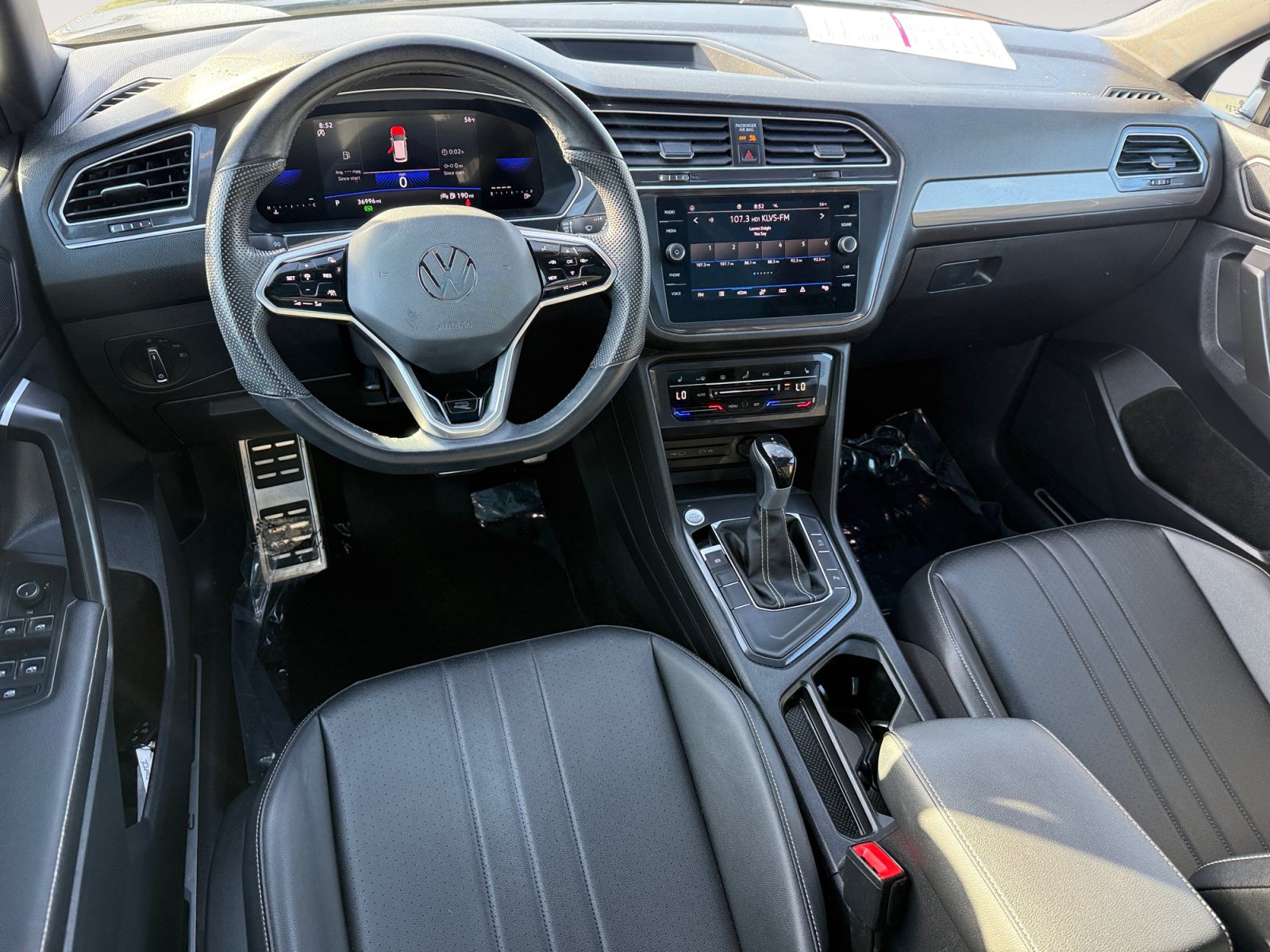 Certified 2023 Volkswagen Tiguan SE R-Line FWD image 15