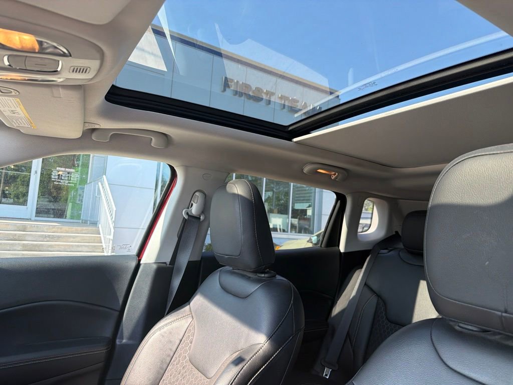 Used 2020 Jeep Compass Latitude FWD image 12