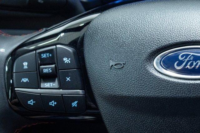 Used 2022 Ford Escape SEL w/ SEL Stealth AWD Package image 16