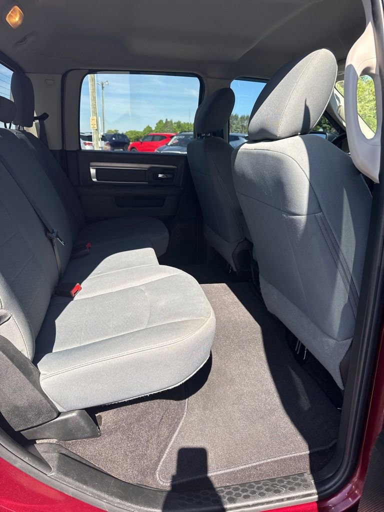 Used 2017 RAM 1500 Classic SLT w/ SLT Plus D←cor Group AWD/4WD image 11