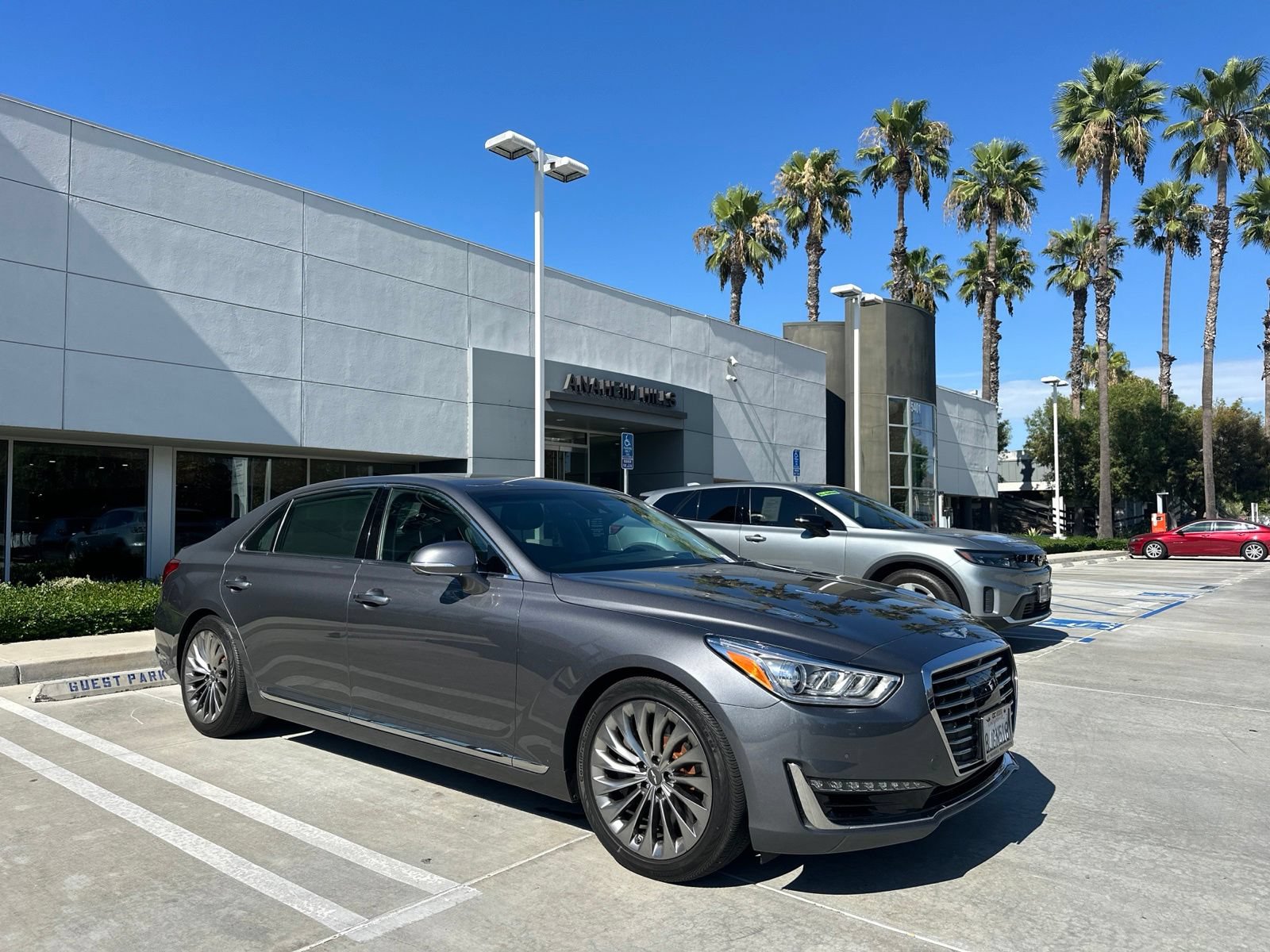 Used 2017 Genesis G90 5.0 Ultimate RWD image 2