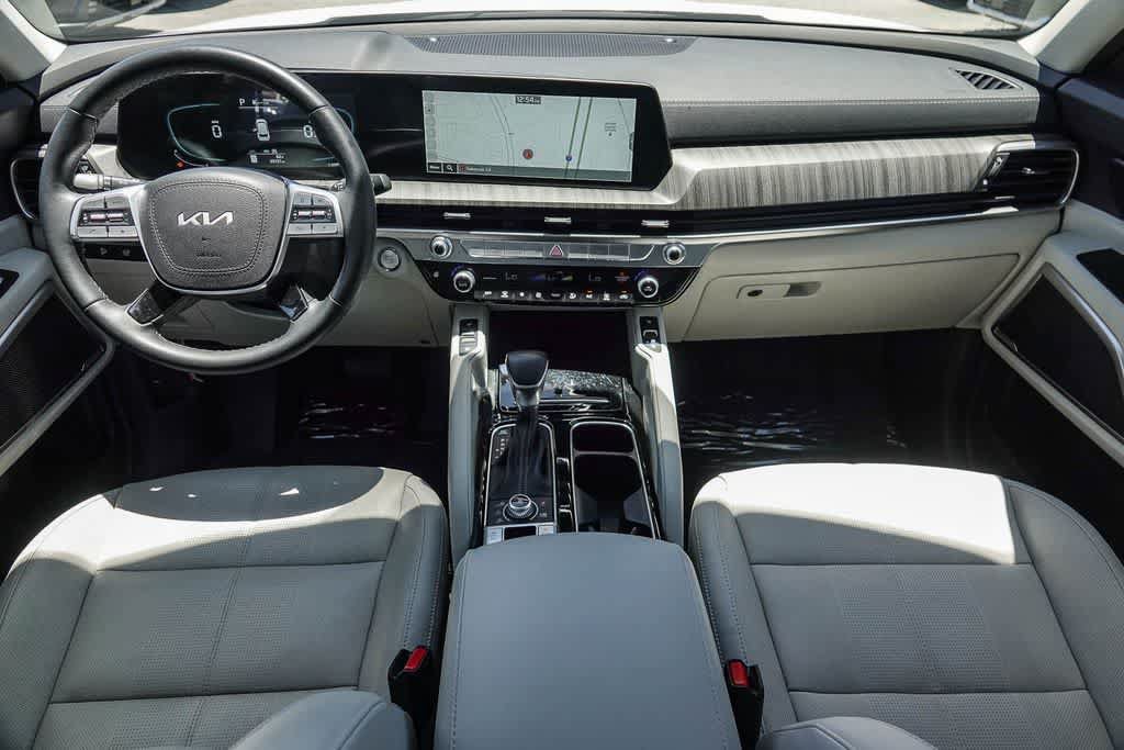 Certified 2024 Kia Telluride EX w/ EX Captain's Chair Package AWD/4WD image 11