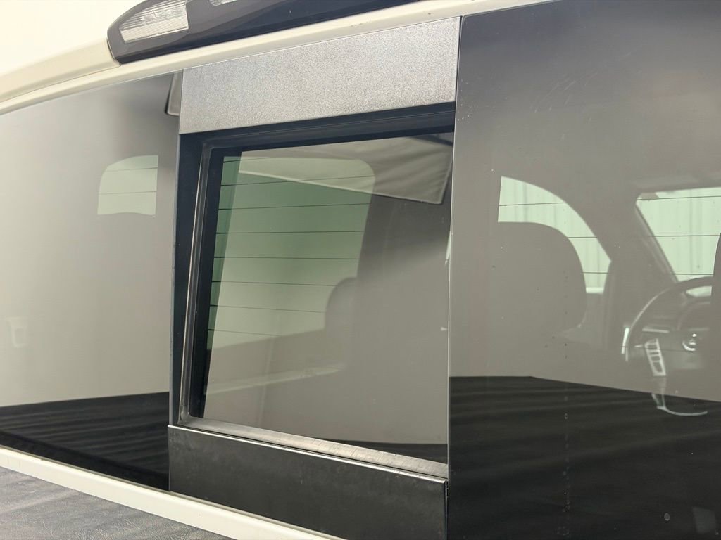 Used 2018 Nissan Titan S image 16