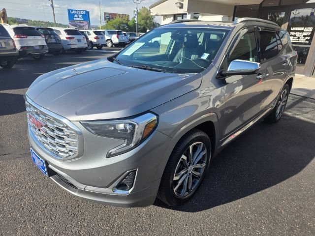 Used 2020 GMC Terrain Denali w/ Denali Premium Package AWD/4WD image 2