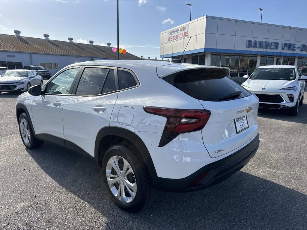 Certified 2024 Chevrolet Trax LS image 5