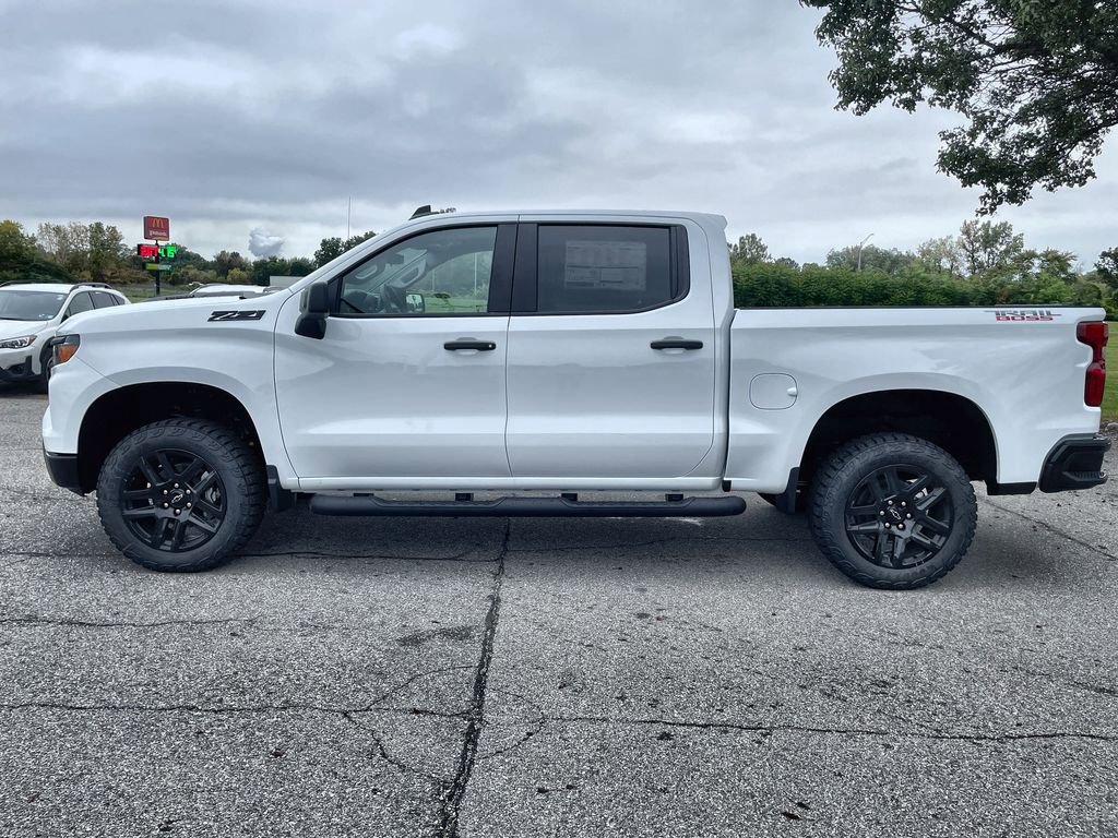 New 2026 Chevrolet Silverado 1500 Custom Trail Boss w/ LPO, Dark Essentials Package image 5