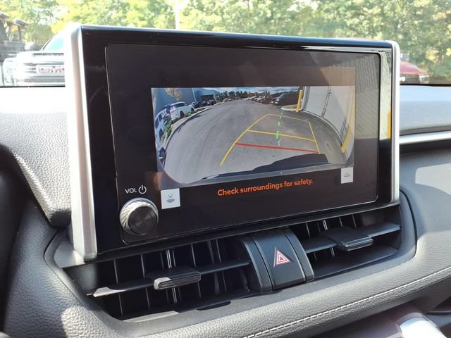 Used 2023 Toyota RAV4 LE FWD image 20