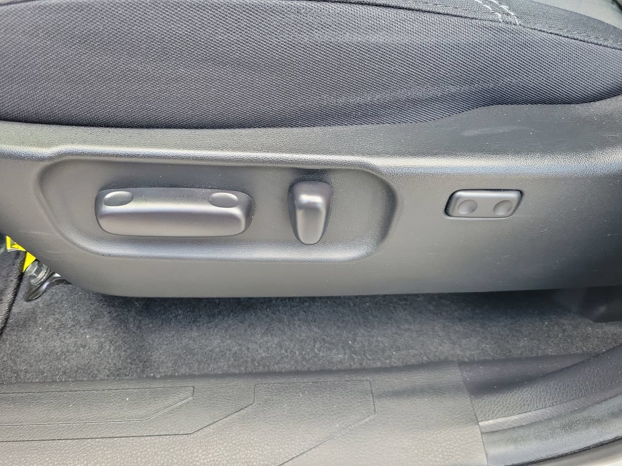 Used 2021 Toyota Tacoma TRD Off-Road RWD image 17