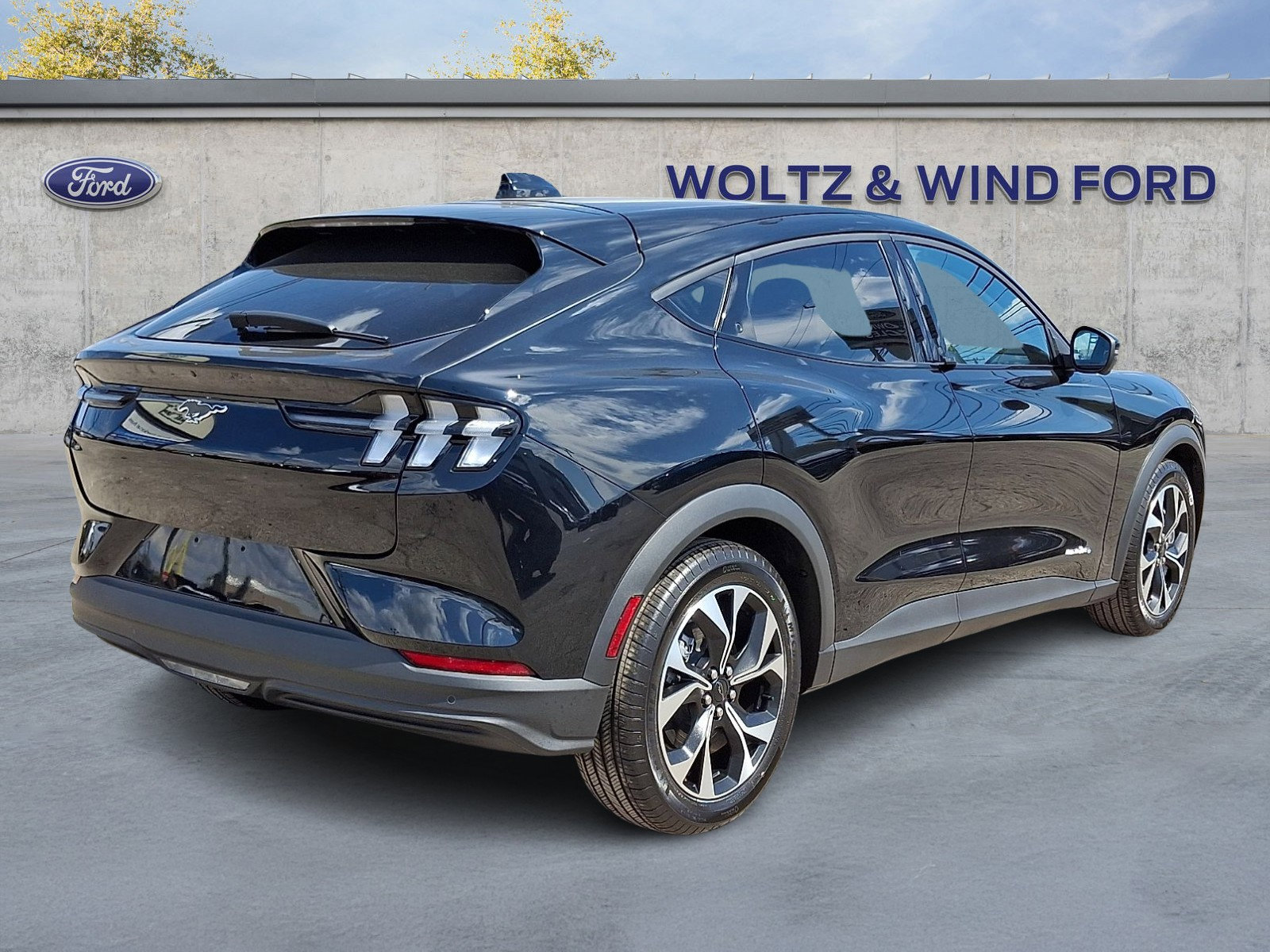 Used 2025 Ford Mustang Mach-E Select AWD/4WD image 6
