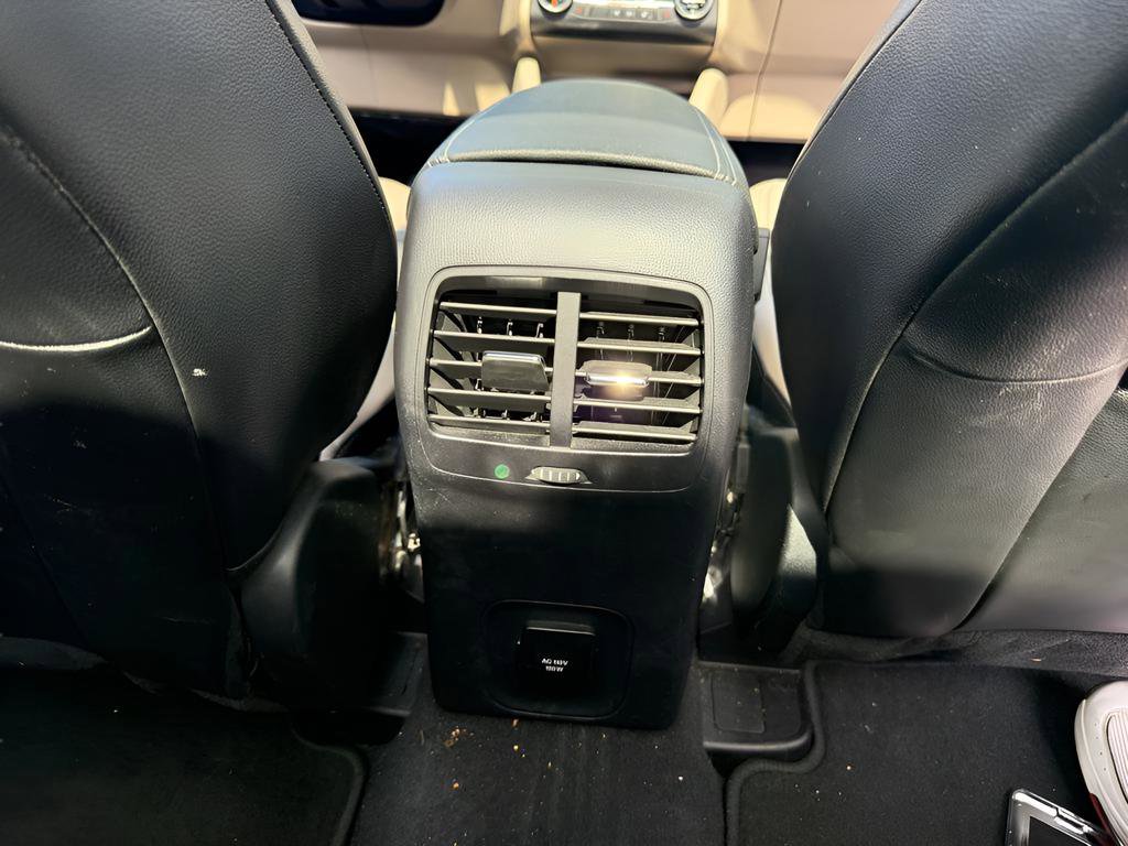 Used 2020 Ford Escape Titanium w/ Titanium Premium Package 2.0 image 11