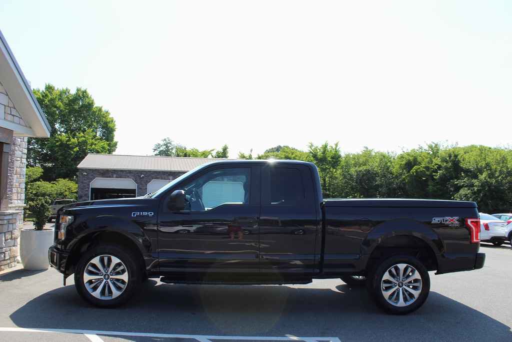 Used 2017 Ford F150 XL w/ Equipment Group 101A Mid AWD/4WD image 9