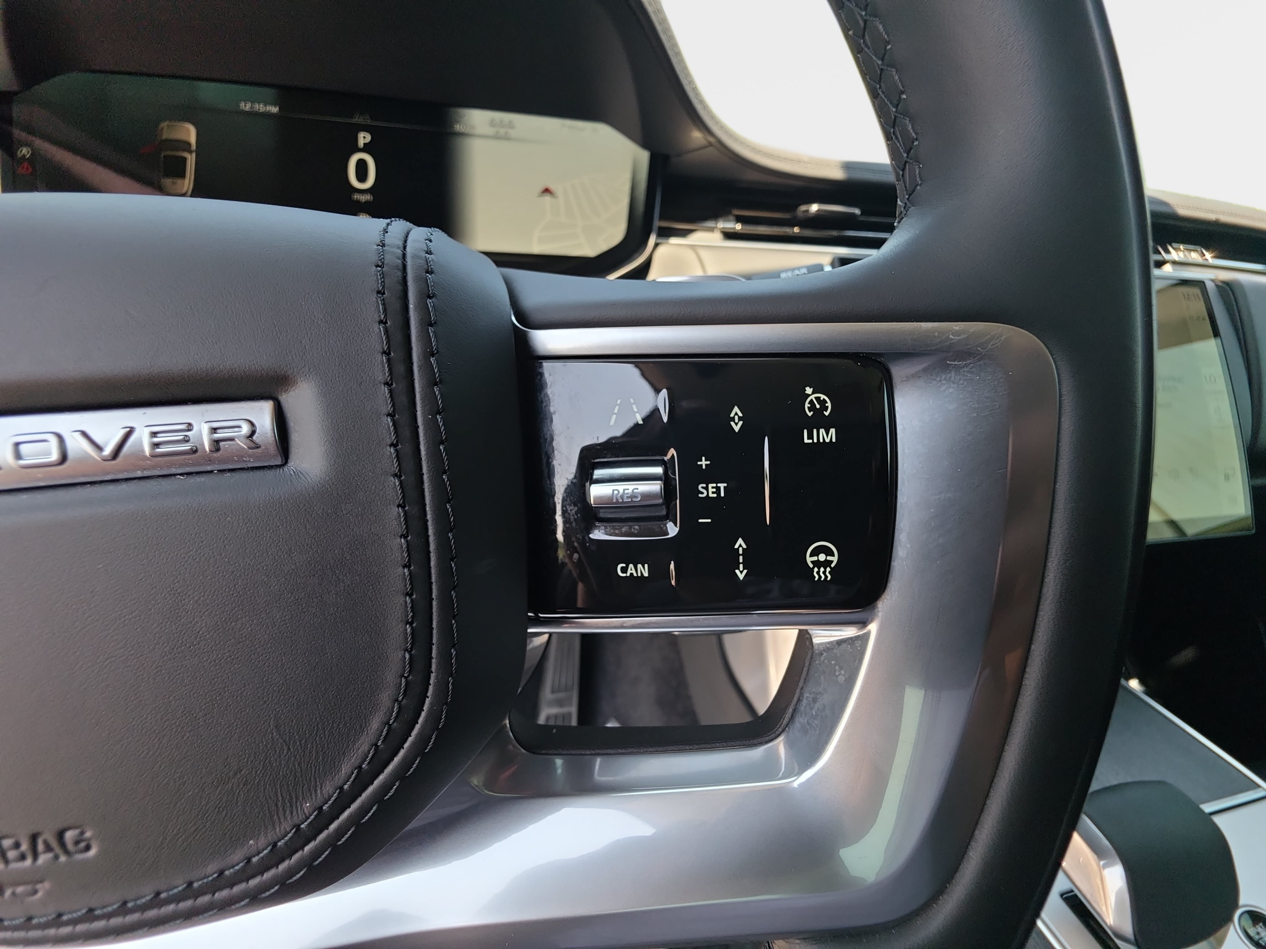 Certified 2025 Land Rover Range Rover Long Wheelbase SE AWD/4WD image 20