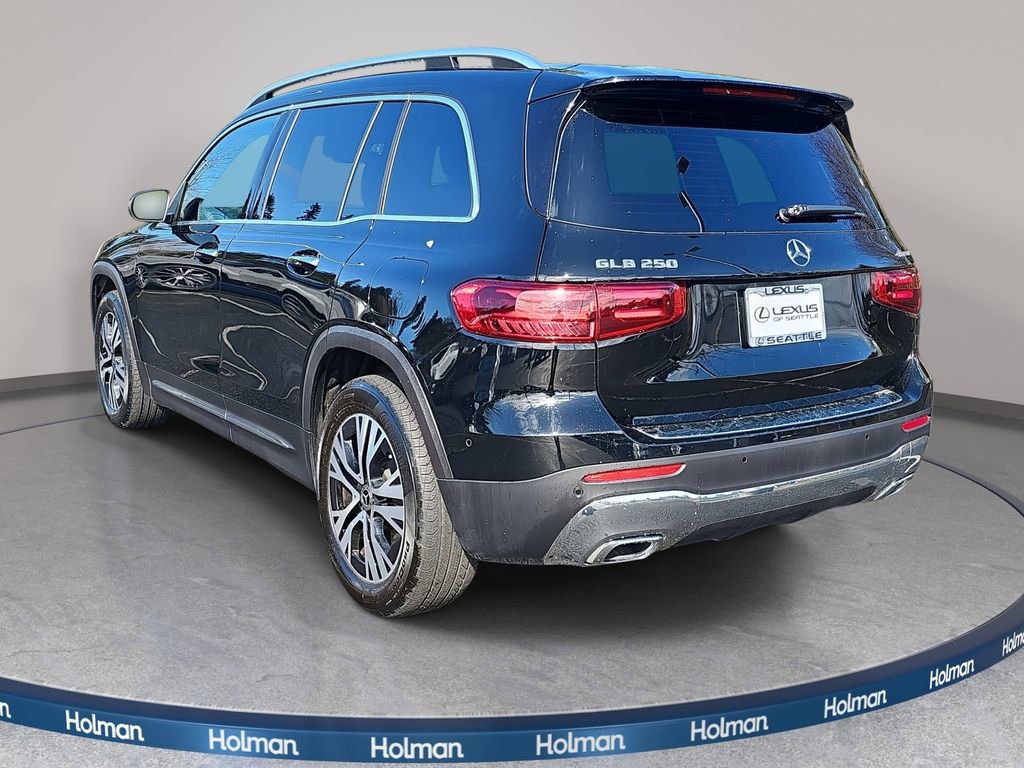 Used 2025 Mercedes-Benz GLB 250 4MATIC image 8