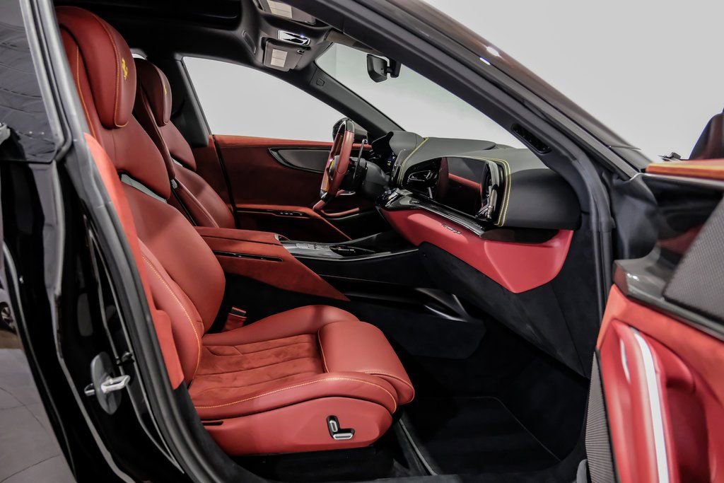 Used 2024 Ferrari Purosangue image 32