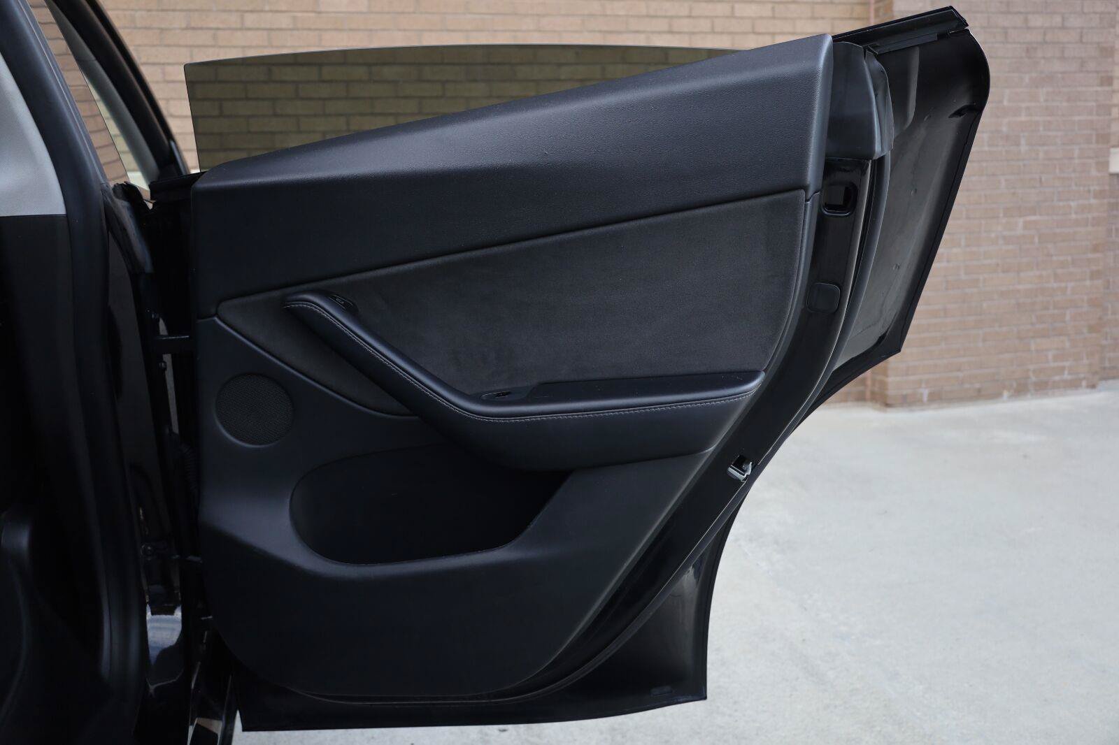 Used 2021 Tesla Model Y Long Range AWD/4WD image 22
