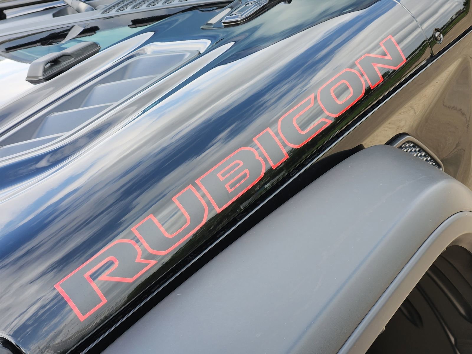 Used 2025 Jeep Gladiator Rubicon w/ Convenience Group image 19