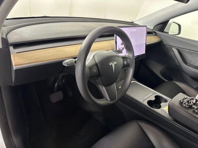 Used 2021 Tesla Model Y Long Range image 13