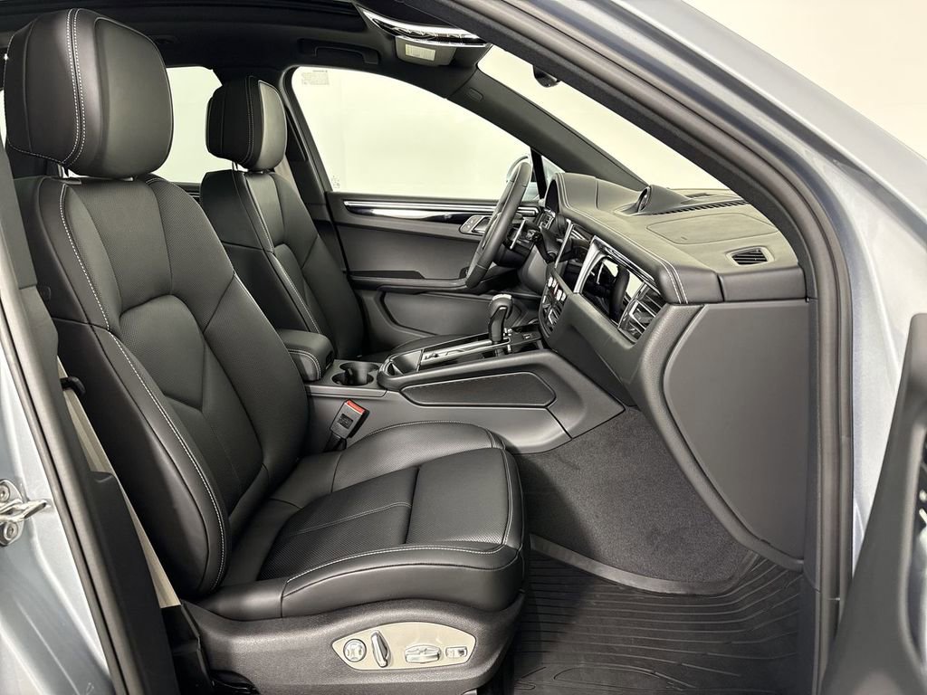 New 2026 Porsche Macan S AWD/4WD image 24