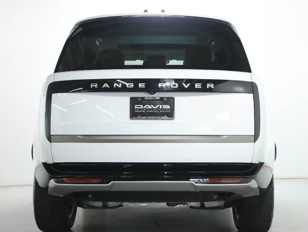 Used 2025 Land Rover Range Rover SE AWD/4WD image 7