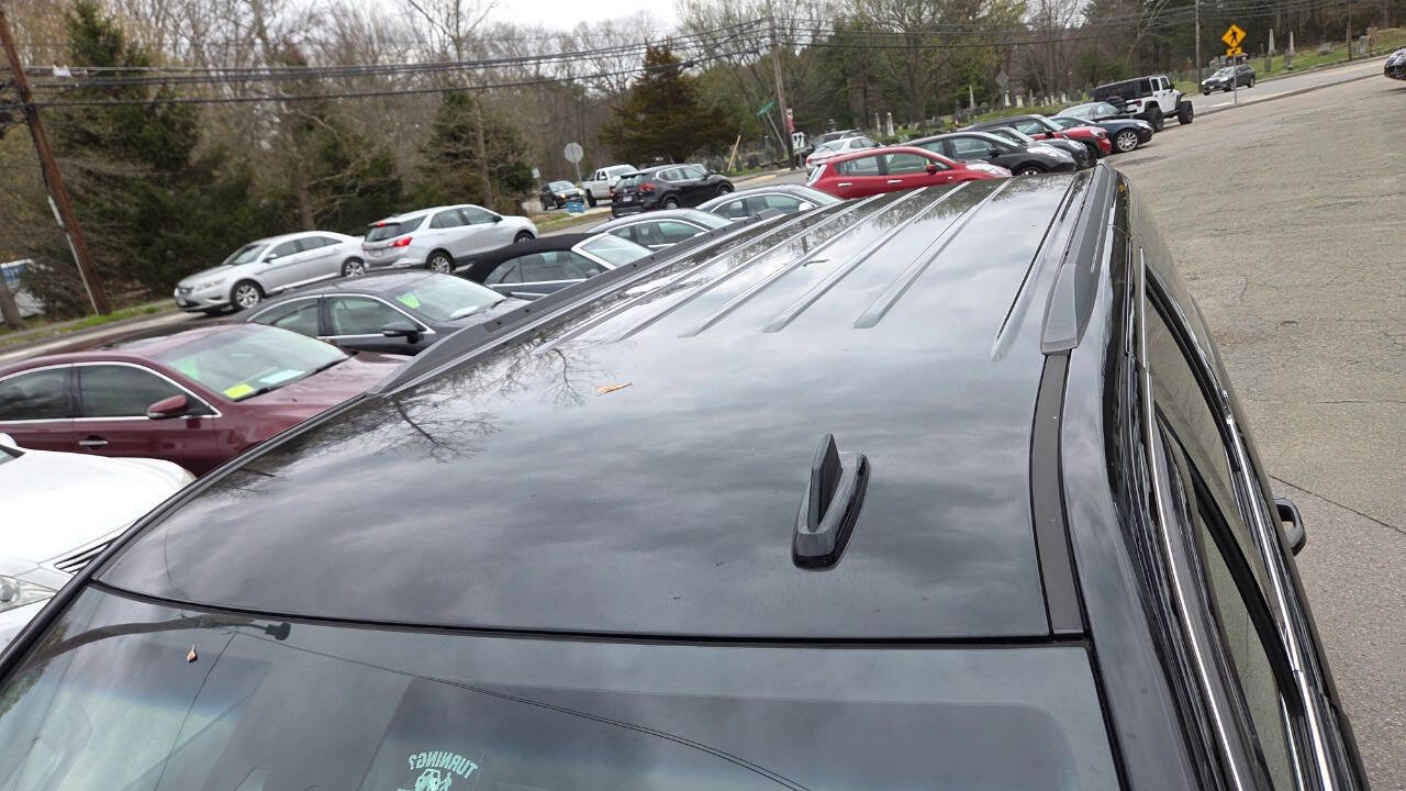 Used 2019 Chevrolet Suburban LT AWD/4WD image 23