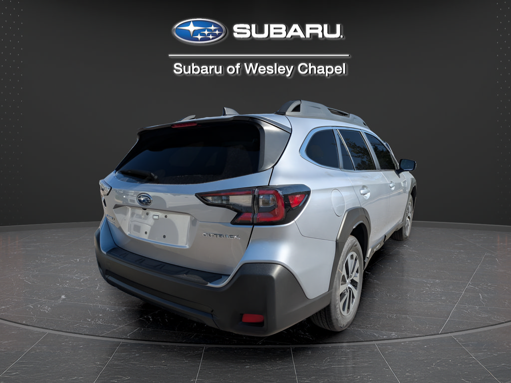 Used 2025 Subaru Outback Limited AWD/4WD image 4