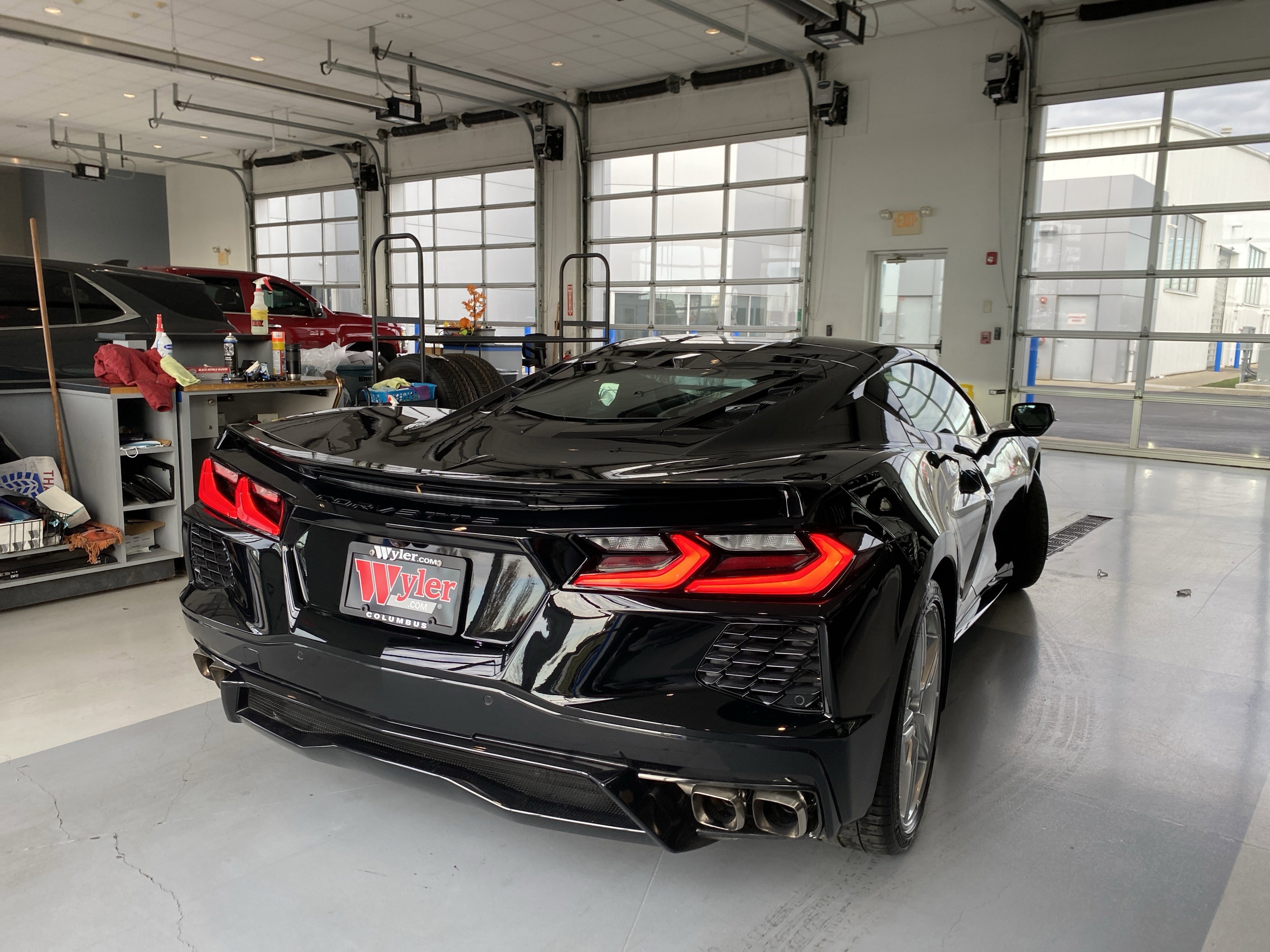 Used 2024 Chevrolet Corvette Stingray Preferred Cpe w/ Battery Protection Package image 4