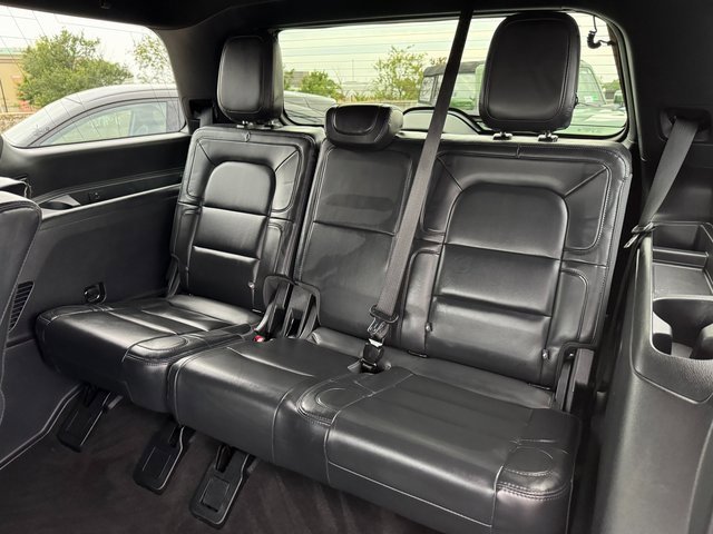 Used 2022 Lincoln Navigator Reserve w/ Monochromatic Package image 19